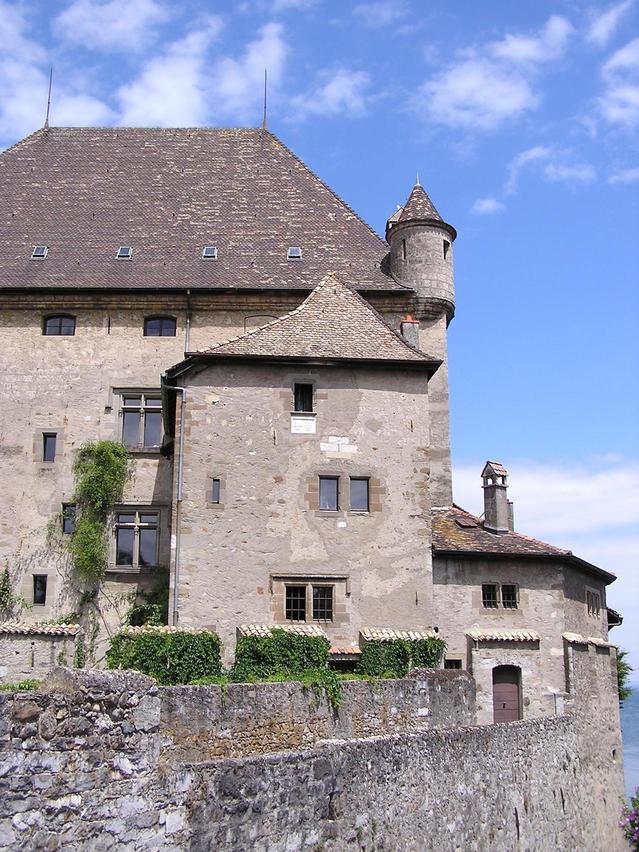 Факты о Швейцарии fortress-1478417-639x852