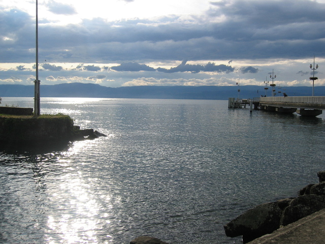 lake-geneva-1500250-640x480