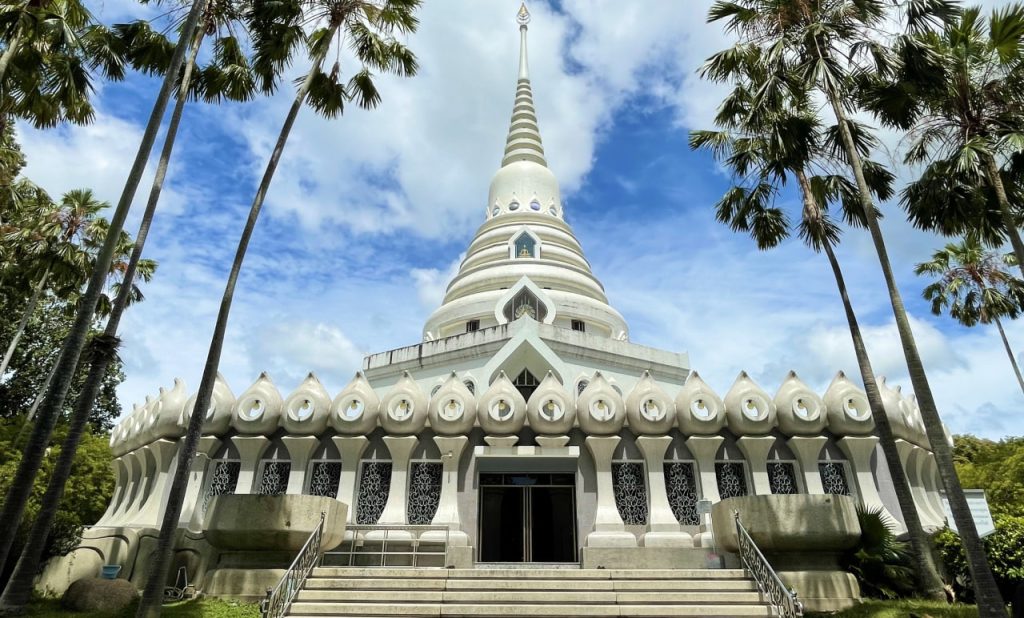 Wat Yan Nasangwararam Woramahawihan