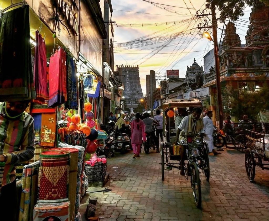 Puthu Mandapam Night Market